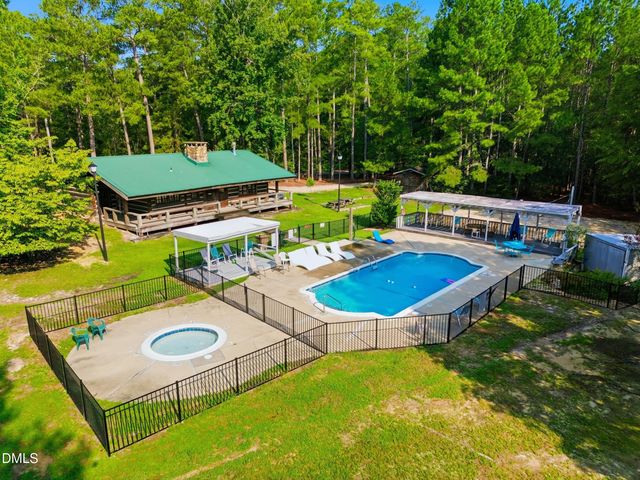 2001 Dove Lane, Clayton, NC 27527