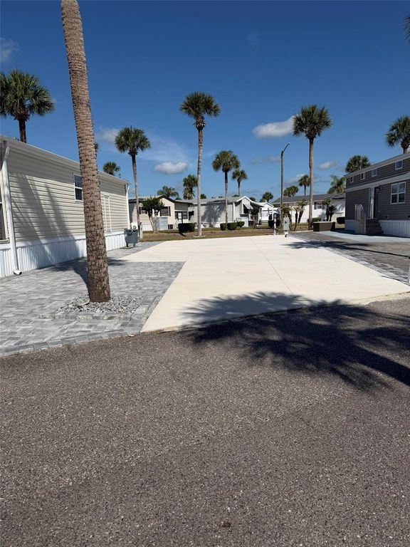 9000 US HWY 192 833, Clermont, FL 34714
