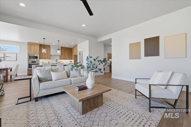 482 W Millstone St, Middleton, ID 83644