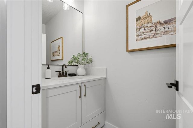 482 W Millstone St, Middleton, ID 83644