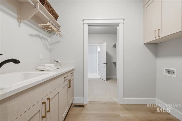 482 W Millstone St, Middleton, ID 83644