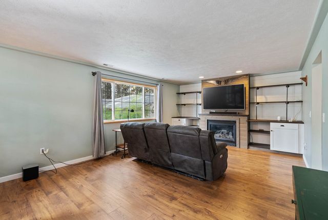 17811 N LARRY Ln, Colbert, WA 99005