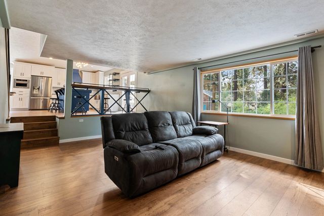 17811 N LARRY Ln, Colbert, WA 99005