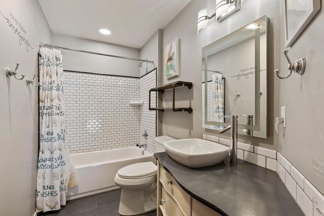 17811 N LARRY Ln, Colbert, WA 99005