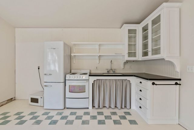 17811 N LARRY Ln, Colbert, WA 99005