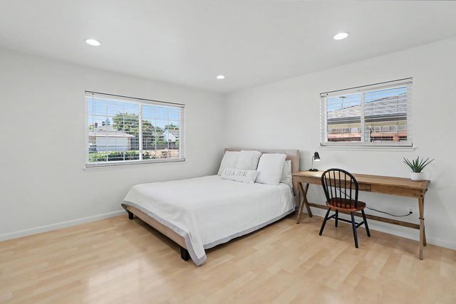 2032 Mission Ave, Carmichael, CA 95608