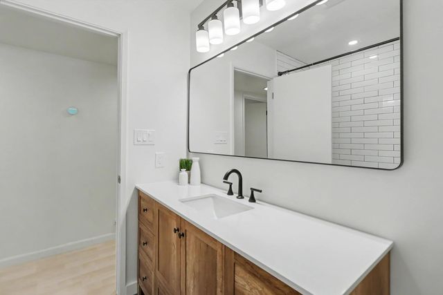 2032 Mission Ave, Carmichael, CA 95608