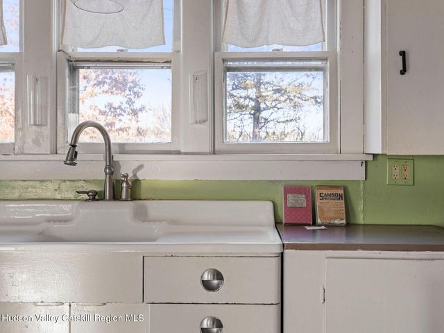 807 Lucas Avenue Extension, Hurley, NY 12443