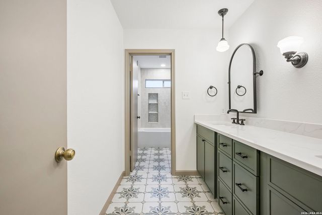 13606 Oak Cabin, San Antonio, TX 78232