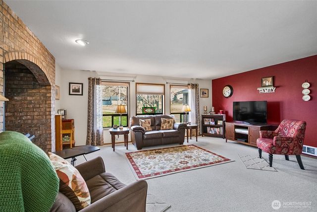 4304 83RD Avenue NE, Marysville, WA 98270