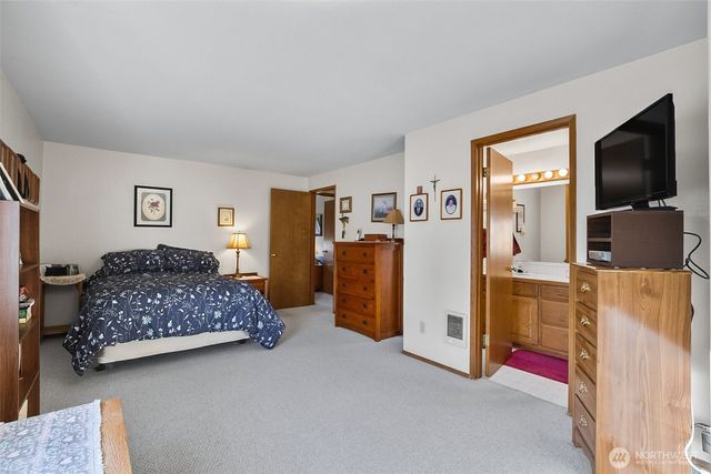 4304 83RD Avenue NE, Marysville, WA 98270