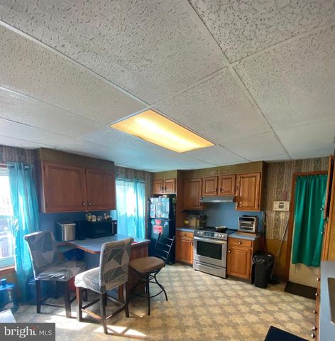 556 BEECH ST, Pottstown, PA 19464