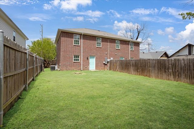 216 & 218 E Cherry Street, Sherman, TX 75090