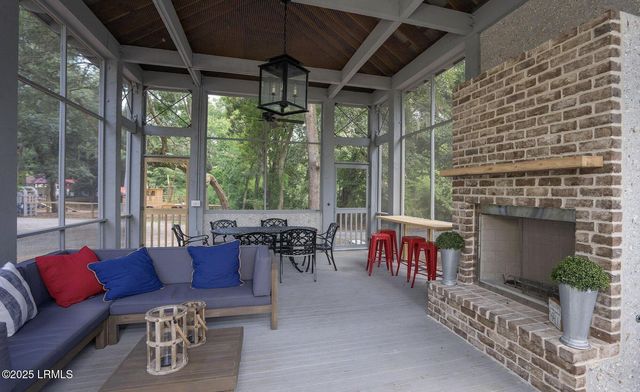 15 Petigru Drive, Beaufort, SC 29902