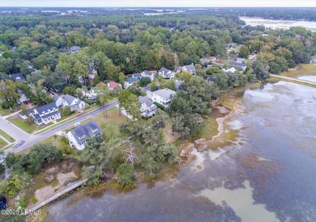 15 Petigru Drive, Beaufort, SC 29902