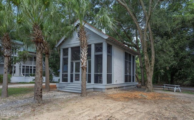 15 Petigru Drive, Beaufort, SC 29902