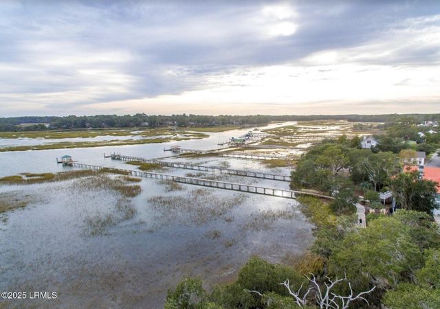 15 Petigru Drive, Beaufort, SC 29902