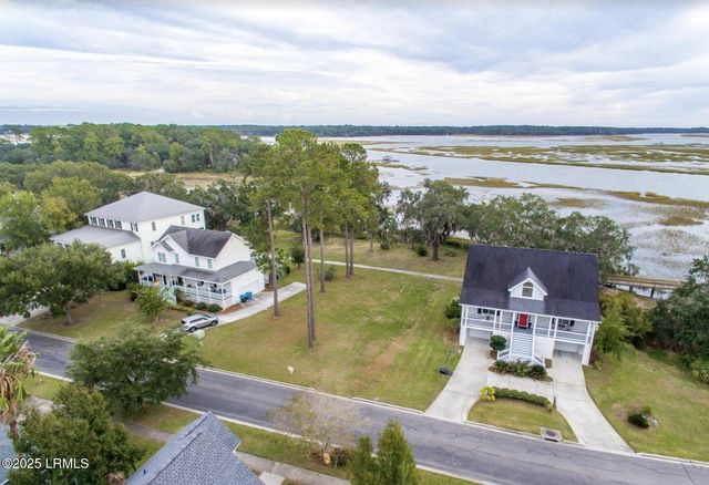 15 Petigru Drive, Beaufort, SC 29902