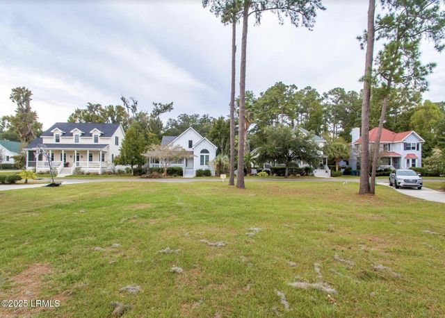 15 Petigru Drive, Beaufort, SC 29902