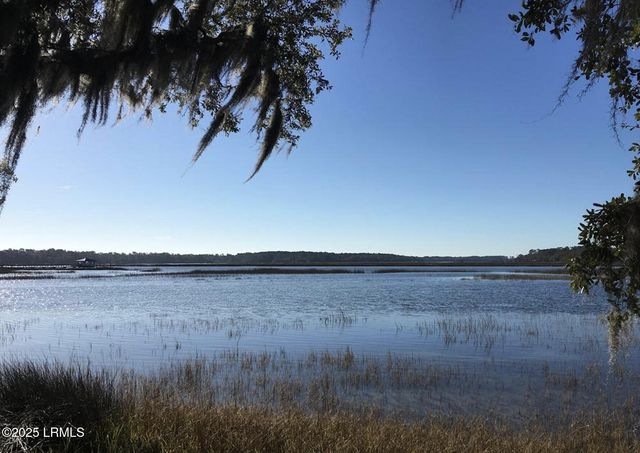 15 Petigru Drive, Beaufort, SC 29902