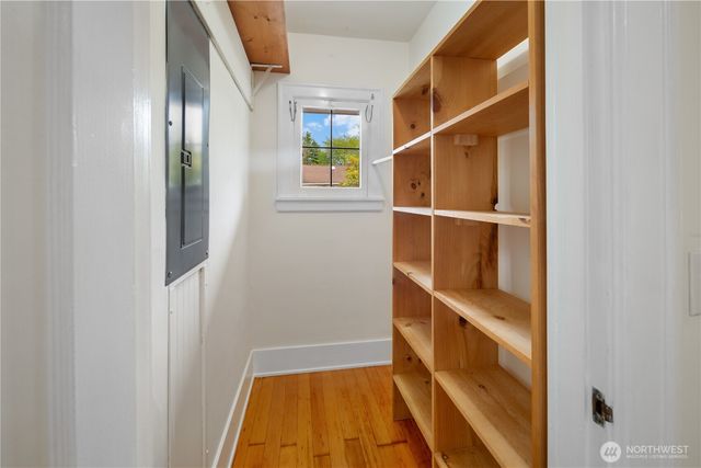 7529 32nd Avenue NW, Seattle, WA 98117