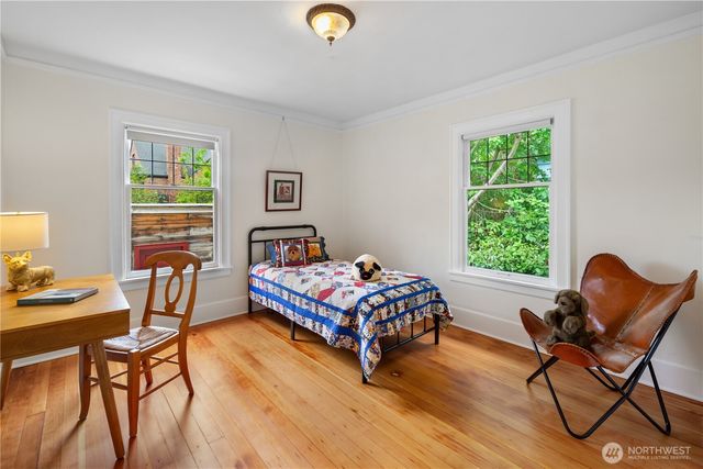 7529 32nd Avenue NW, Seattle, WA 98117