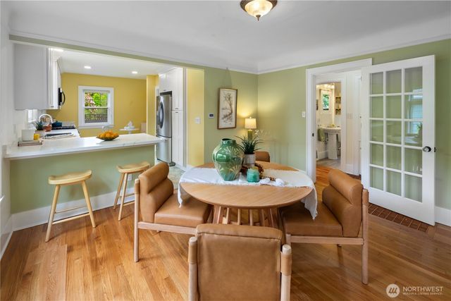 7529 32nd Avenue NW, Seattle, WA 98117