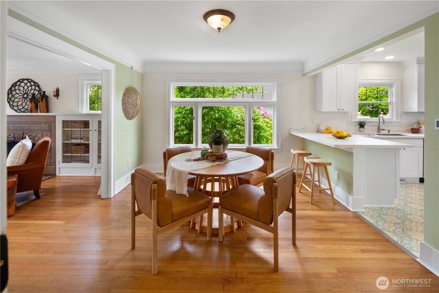 7529 32nd Avenue NW, Seattle, WA 98117