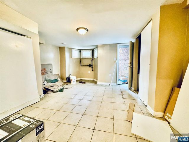 48.5 Wakeman Avenue, Newark, NJ 07104