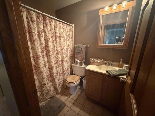 2451 S Country Lane, Beloit, WI 53511