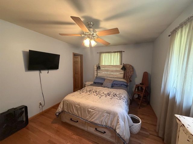 2451 S Country Lane, Beloit, WI 53511