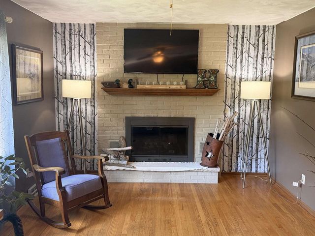 2451 S Country Lane, Beloit, WI 53511
