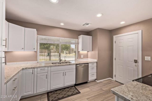 107 LEISURE WORLD --, Mesa, AZ 85206
