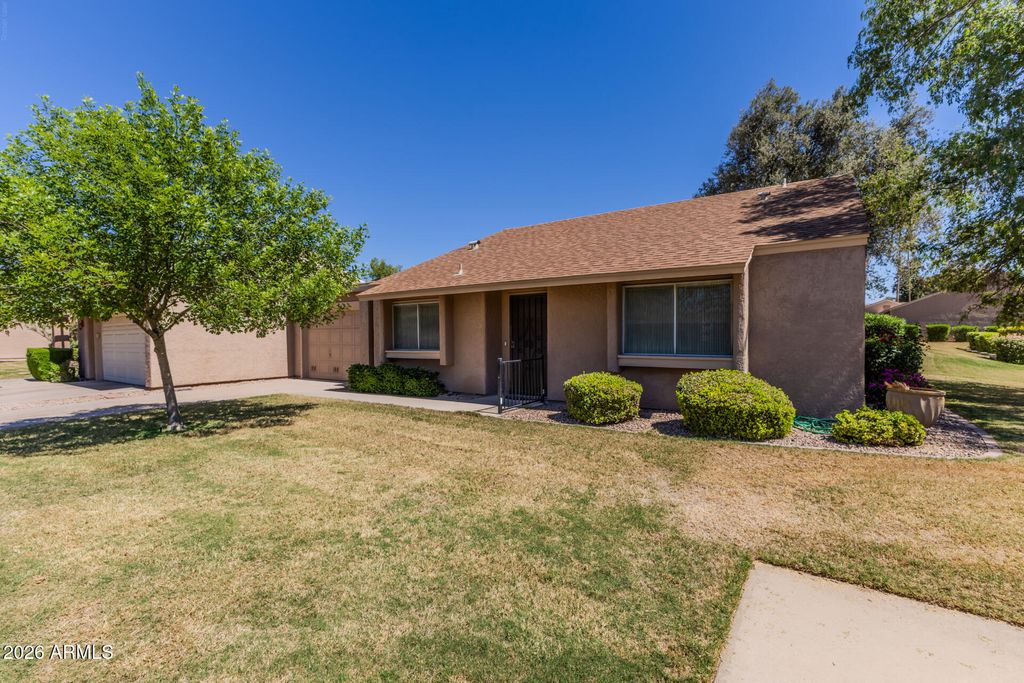 107 LEISURE WORLD --, Mesa, AZ 85206