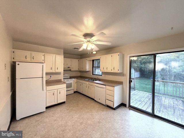 356 YORKSHIRE DR, Hagerstown, MD 21740