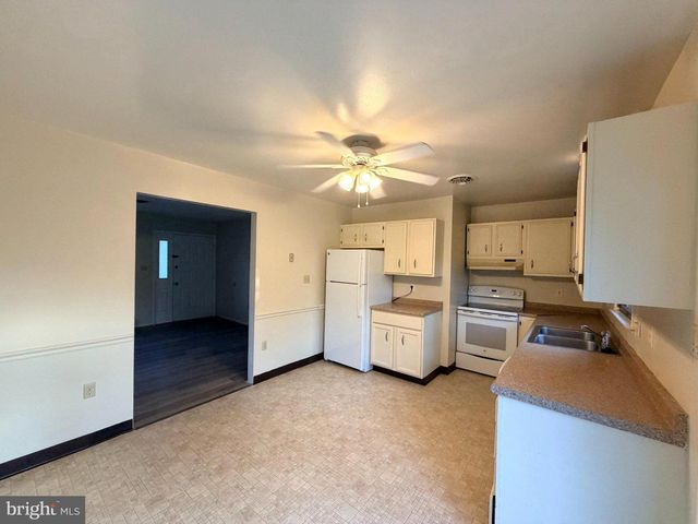 356 YORKSHIRE DR, Hagerstown, MD 21740