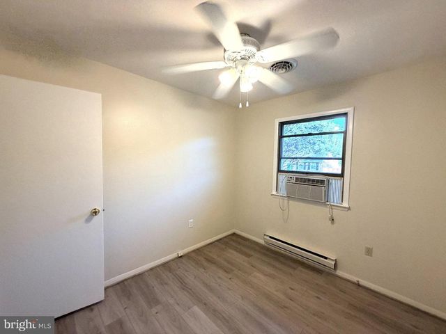 356 YORKSHIRE DR, Hagerstown, MD 21740