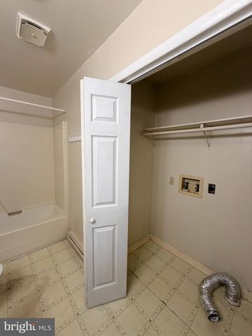 356 YORKSHIRE DR, Hagerstown, MD 21740