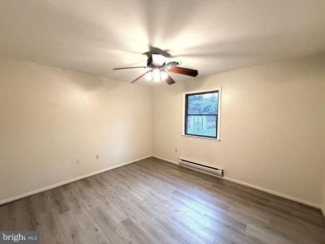 356 YORKSHIRE DR, Hagerstown, MD 21740