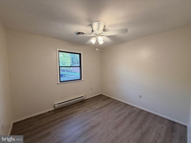 356 YORKSHIRE DR, Hagerstown, MD 21740
