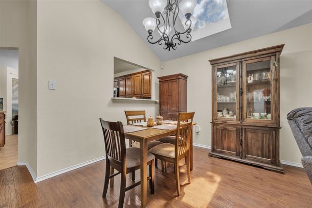 5909 Colebrook Court, Arlington, TX 76017