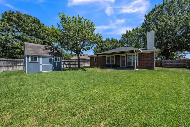 5909 Colebrook Court, Arlington, TX 76017