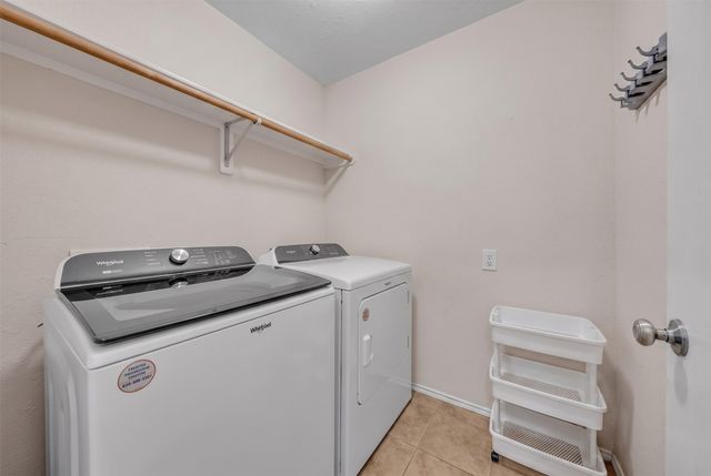 5909 Colebrook Court, Arlington, TX 76017
