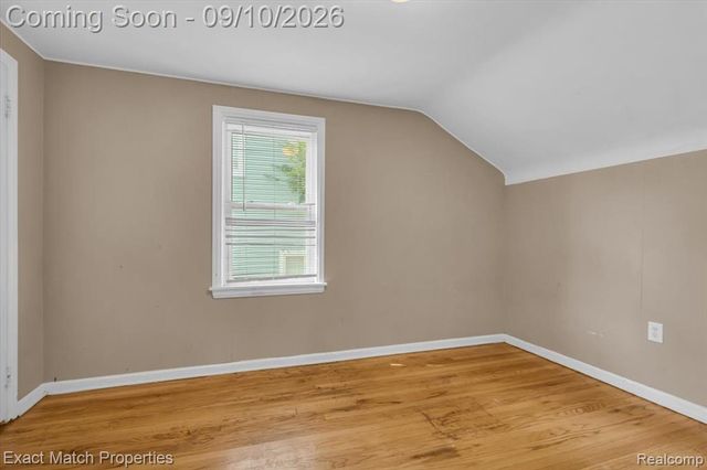 583 E Madison Avenue, Pontiac, MI 48340