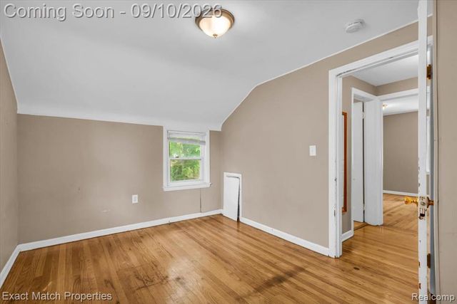 583 E Madison Avenue, Pontiac, MI 48340