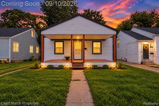 583 E Madison Avenue, Pontiac, MI 48340