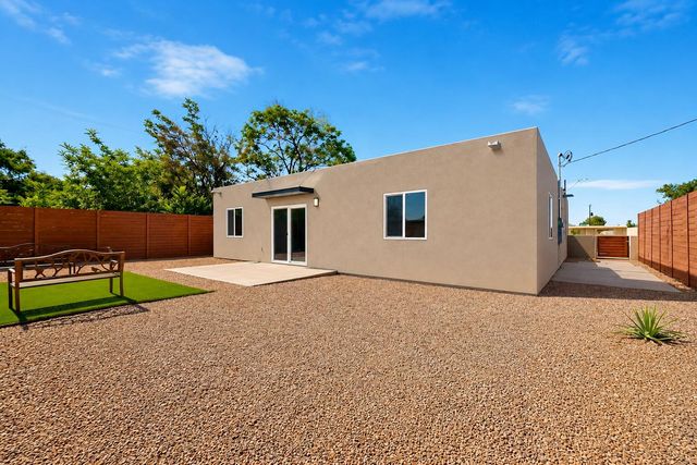 8901 Cottonwood Road NE, Albuquerque, NM 87111