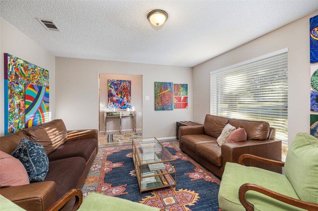 5809 Rayburn Drive, Fort Worth, TX 76133