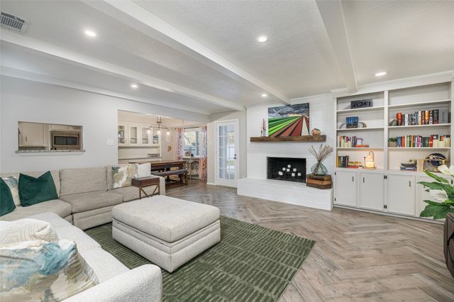 5809 Rayburn Drive, Fort Worth, TX 76133