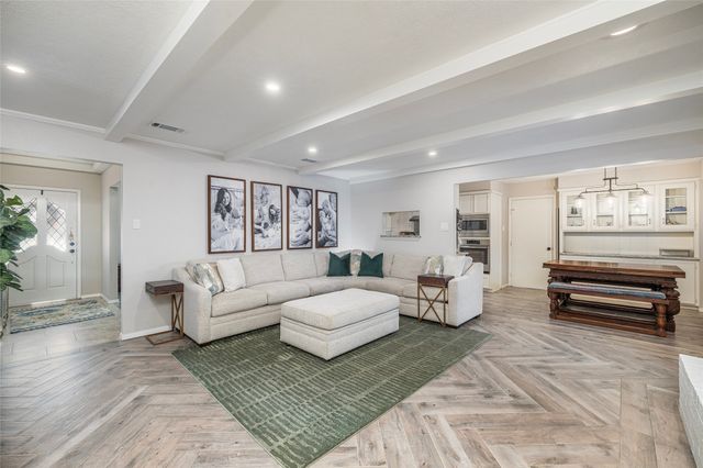 5809 Rayburn Drive, Fort Worth, TX 76133